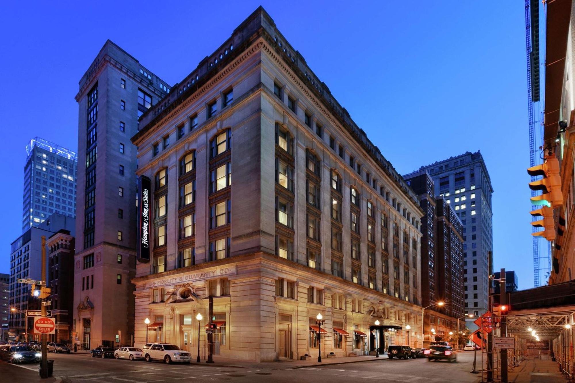 Hampton Inn & Suites Baltimore Inner Harbor Exterior foto