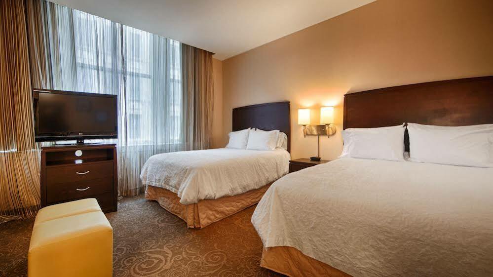 Hampton Inn & Suites Baltimore Inner Harbor Exterior foto